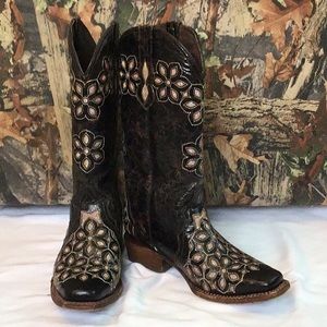 Cowgirl boots by PECOS BILL.